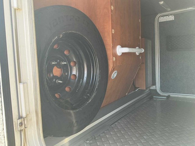 2011 carthago chic c-line i 4.9 camper - afbeelding 26 van  91