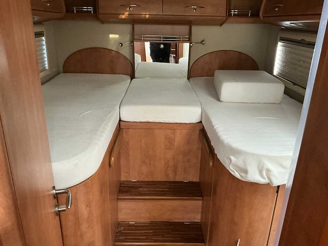 2011 carthago chic c-line i 4.9 camper - afbeelding 52 van  91
