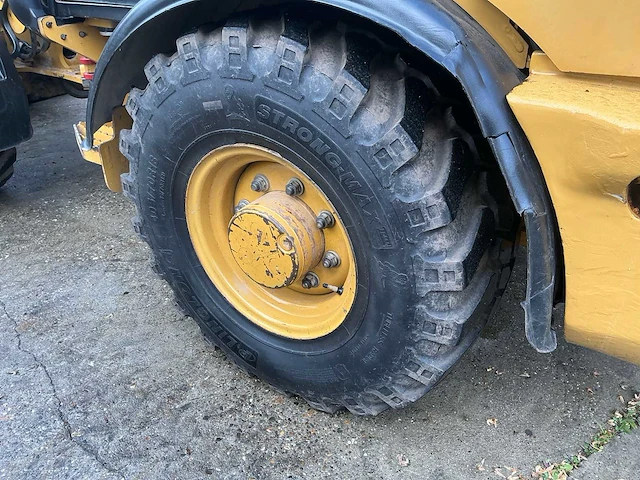 2011 caterpillar 906 shovel - afbeelding 27 van  32
