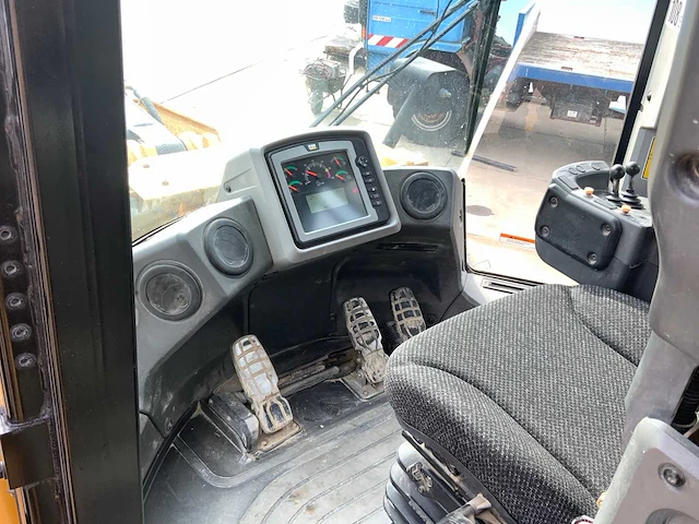 2011 caterpillar 966k shovel - afbeelding 28 van  56