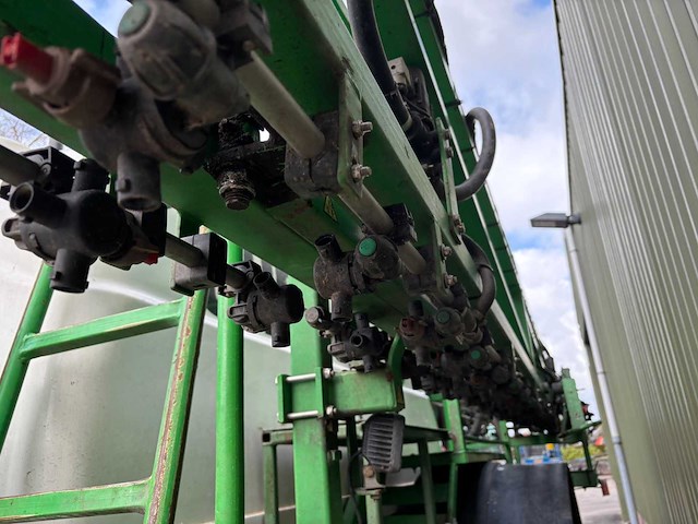 2011 chd d3627 - veldspuit - afbeelding 15 van  38