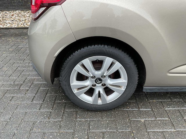 2011 citroen ds3 1.4 chic personenauto - afbeelding 27 van  34