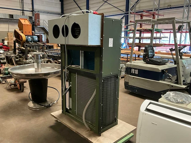2011 climaveneta med 031 sm compact monobloc aicrconditioner - afbeelding 3 van  6
