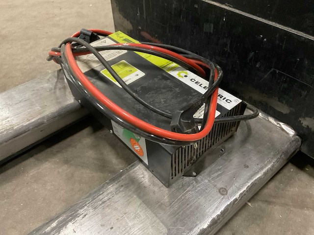 2011 crown wt3040 elektrische palletwagen - afbeelding 3 van  19