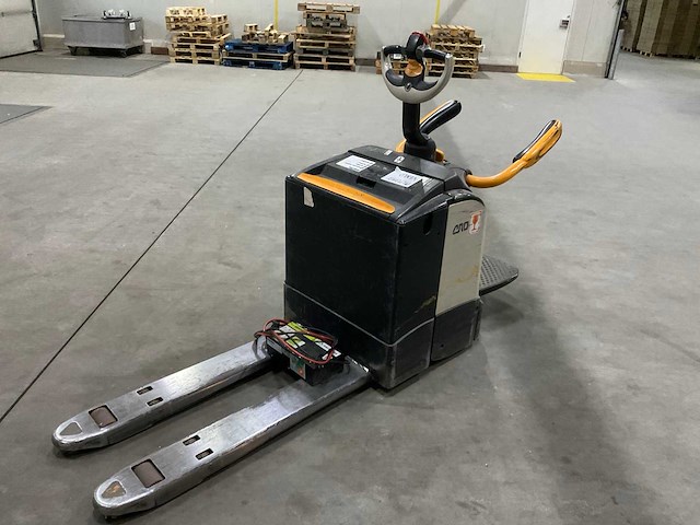 2011 crown wt3040 elektrische palletwagen - afbeelding 7 van  19