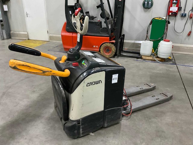 2011 crown wt3040 elektrische palletwagen - afbeelding 8 van  19