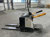 2011 crown wt3040 elektrische palletwagen - afbeelding 14 van  19