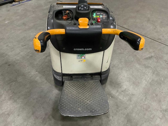 2011 crown wt3040 elektrische palletwagen - afbeelding 15 van  19