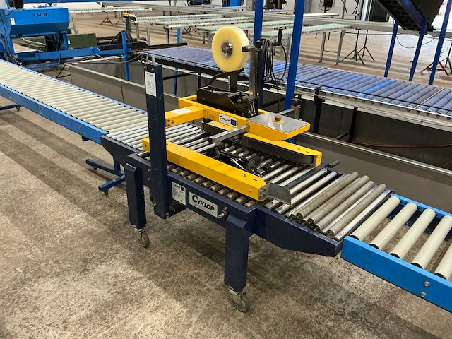 2011 cyklop ct 103-sd dozensluitmachine met rollenbaan - afbeelding 1 van  14