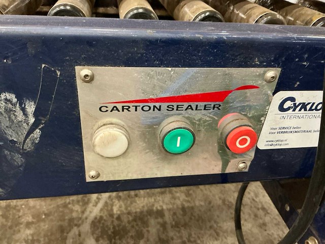 2011 cyklop ct 103-sd dozensluitmachine met rollenbaan - afbeelding 13 van  14
