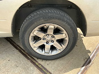 2011 dodge ram 1500 hemi 5.7 v8 4x4 qc 6'4 bedrijfswagen - afbeelding 2 van  35