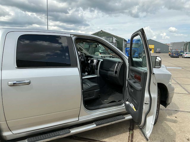 2011 dodge ram 1500 hemi 5.7 v8 4x4 qc 6'4 bedrijfswagen - afbeelding 16 van  35