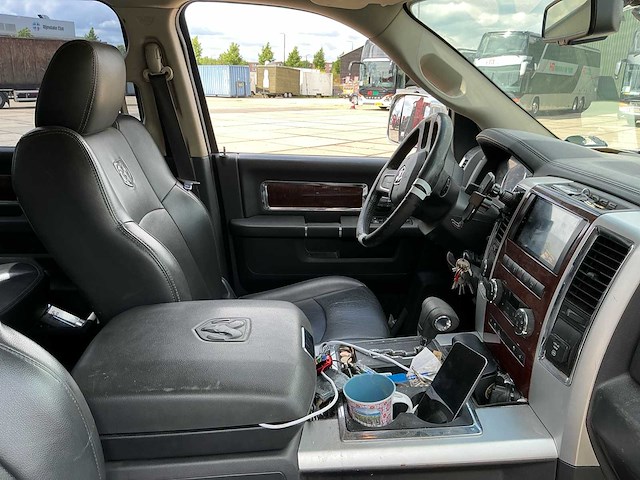 2011 dodge ram 1500 hemi 5.7 v8 4x4 qc 6'4 bedrijfswagen - afbeelding 18 van  35