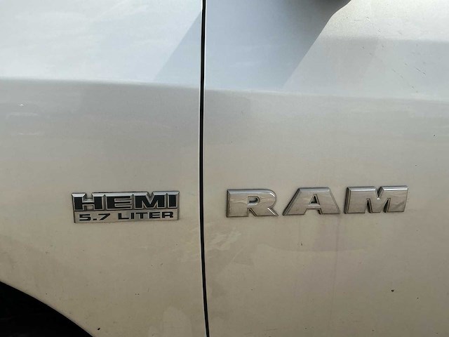 2011 dodge ram 1500 hemi 5.7 v8 4x4 qc 6'4 bedrijfswagen - afbeelding 35 van  35