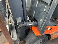 2011 doosan b15t-3 vorkheftruck defect - afbeelding 2 van  6