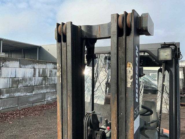 2011 doosan b15t-3 vorkheftruck defect - afbeelding 5 van  19