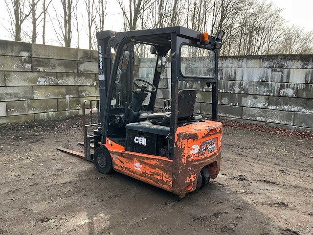 2011 doosan b15t-3 vorkheftruck defect - afbeelding 13 van  19