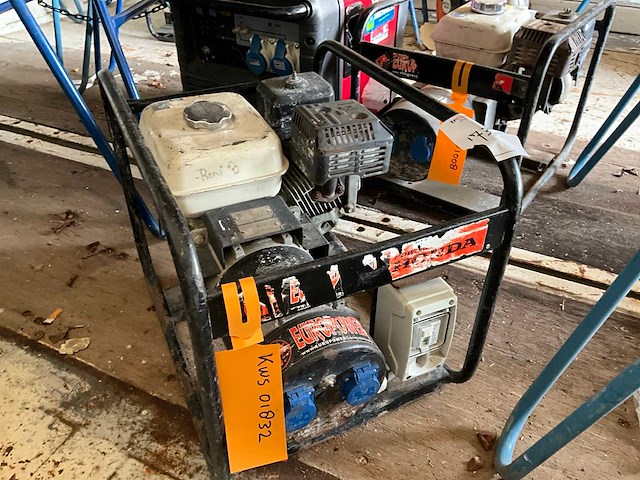 2011 europower ep3300 3 kva stroomaggregaat - afbeelding 2 van  4