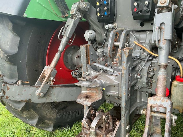 2011 fendt 712 vario vierwielaangedreven landbouwtractor - afbeelding 11 van  43