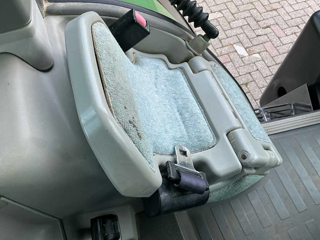 2011 fendt 818 vario tms vierwielaangedreven landbouwtractor - afbeelding 35 van  37