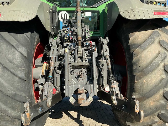 2011 fendt 822 vierwielaangedreven landbouwtractor - afbeelding 17 van  36