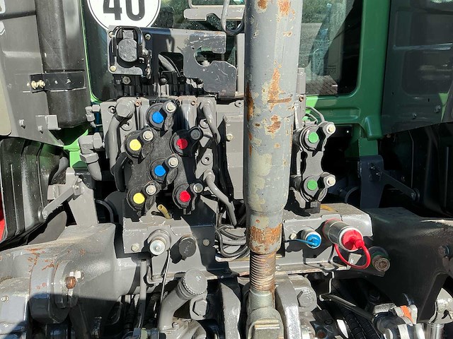 2011 fendt 822 vierwielaangedreven landbouwtractor - afbeelding 18 van  36