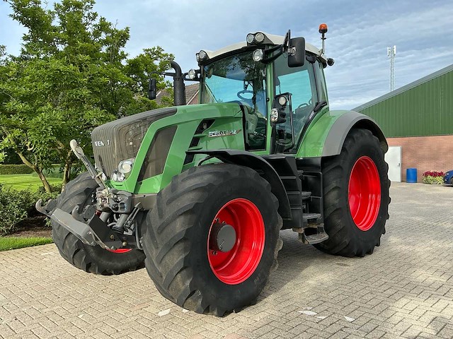 2011 fendt 822 vierwielaangedreven landbouwtractor - afbeelding 1 van  36