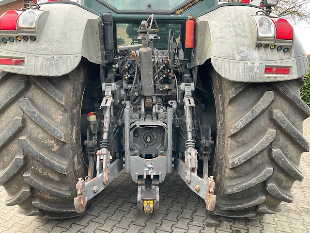 2011 fendt 826 vario vierwielaangedreven landbouwtractor - afbeelding 26 van  54