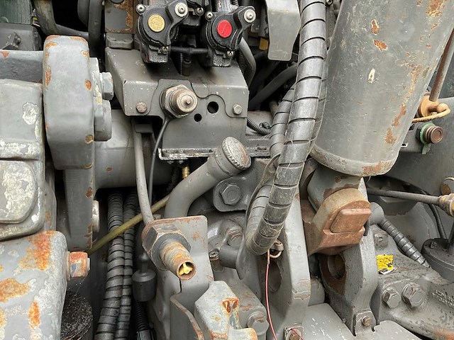 2011 fendt 826 vario vierwielaangedreven landbouwtractor - afbeelding 30 van  54