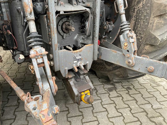 2011 fendt 826 vario vierwielaangedreven landbouwtractor - afbeelding 33 van  54