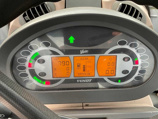 2011 fendt 826 vario vierwielaangedreven landbouwtractor - afbeelding 39 van  54