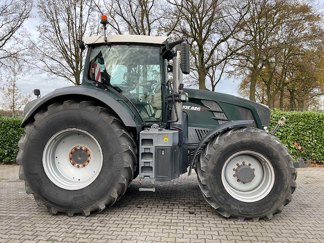 2011 fendt 826 vario vierwielaangedreven landbouwtractor - afbeelding 6 van  54