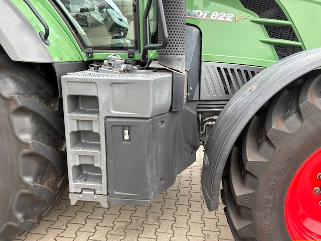 2011 fendt 833 vario vierwielaangedreven landbouwtractor - afbeelding 3 van  21