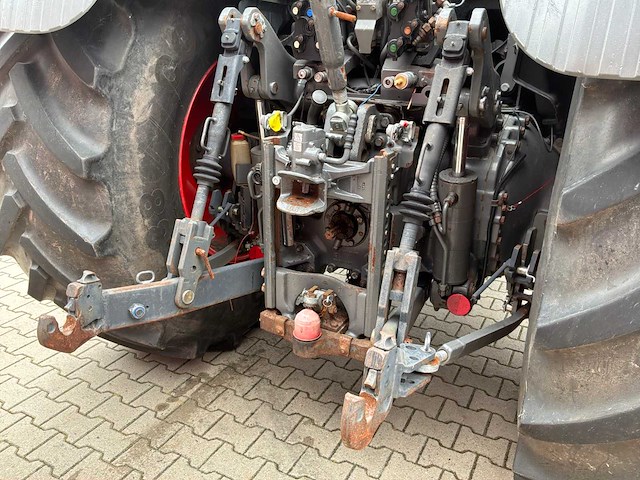 2011 fendt 833 vario vierwielaangedreven landbouwtractor - afbeelding 4 van  21