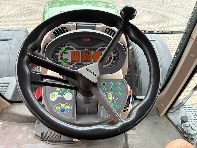 2011 fendt 833 vario vierwielaangedreven landbouwtractor - afbeelding 11 van  21