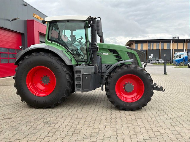2011 fendt 833 vario vierwielaangedreven landbouwtractor - afbeelding 17 van  21