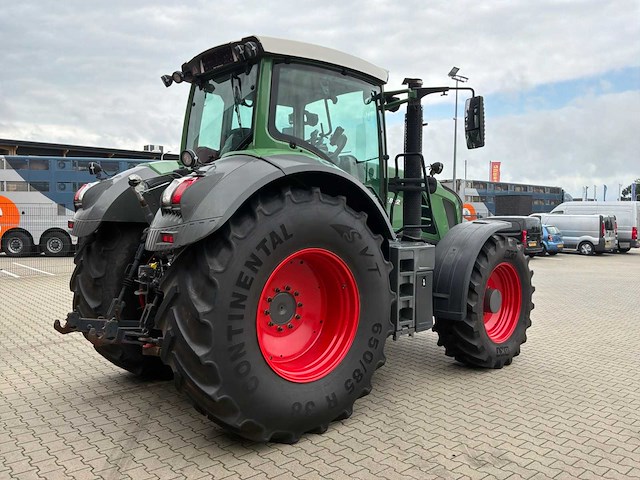 2011 fendt 833 vario vierwielaangedreven landbouwtractor - afbeelding 18 van  21