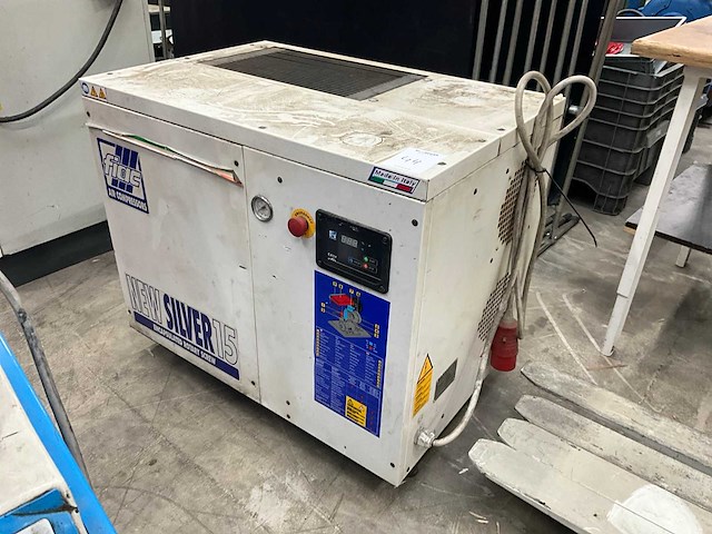 2011 fiac newsilver 15 schroefcompressor - afbeelding 1 van  7