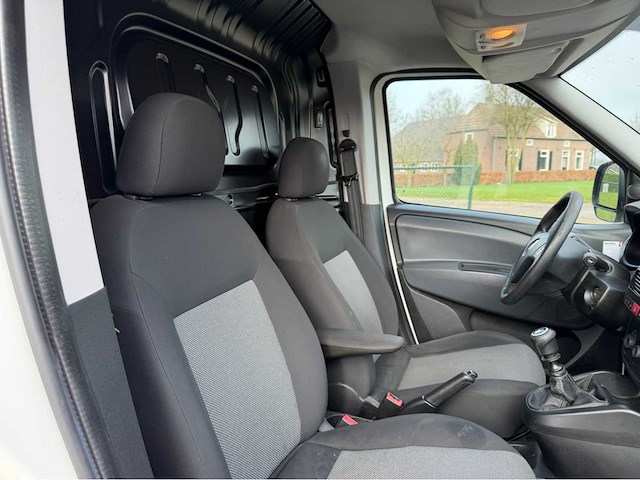 2011 fiat cng doblò cargo bedrijfswagen - afbeelding 10 van  33