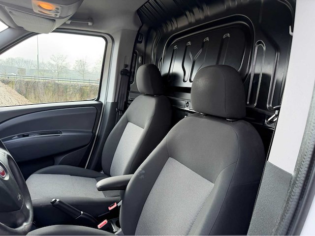 2011 fiat cng doblò cargo bedrijfswagen - afbeelding 16 van  33