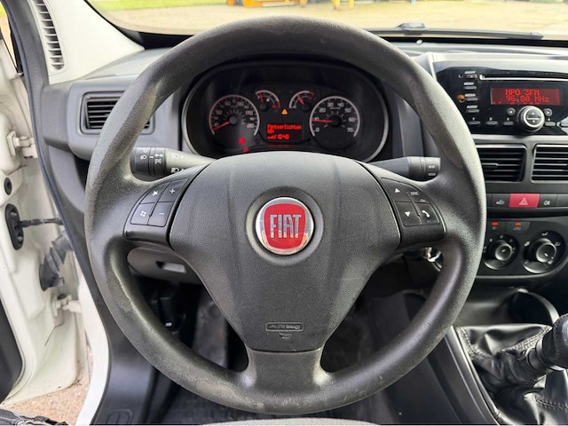 2011 fiat doblò cargo bedrijfswagen - afbeelding 18 van  35