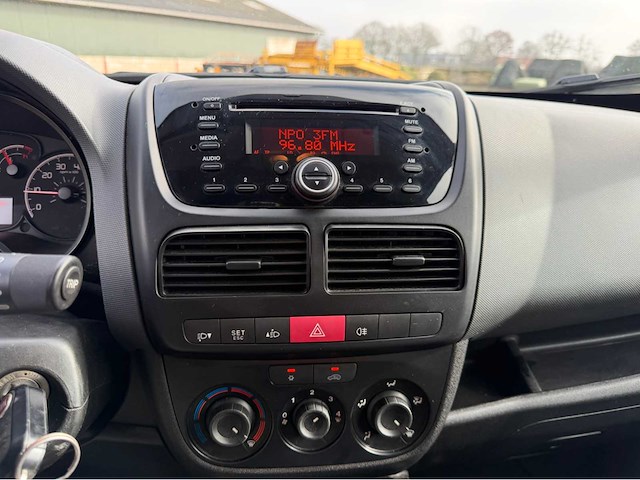 2011 fiat doblò cargo bedrijfswagen - afbeelding 20 van  35