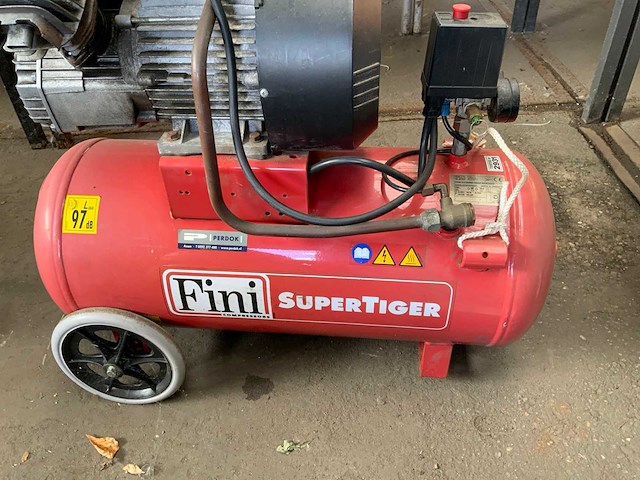 2011 fini supertiger 402-m(230/50 luchtcompressor - afbeelding 3 van  4