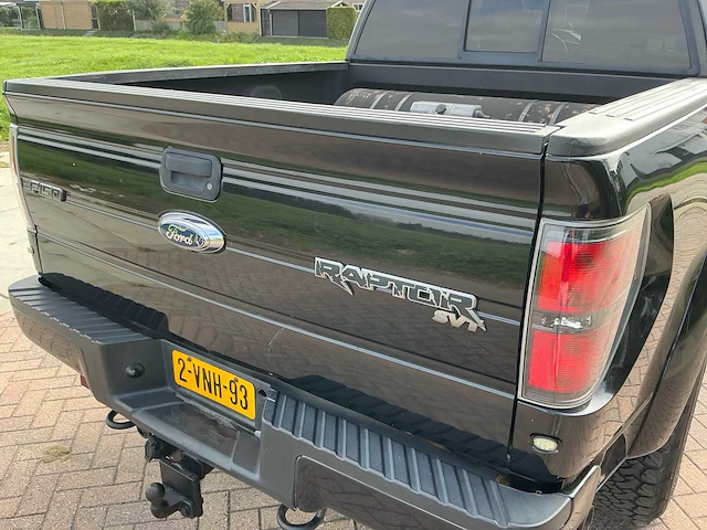 2011 ford f150 raptor bedrijfswagen - afbeelding 15 van  48