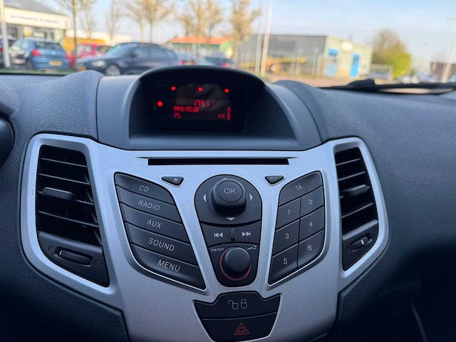 2011 ford fiesta 1.25 cool limited 76-stv-3 - afbeelding 11 van  23