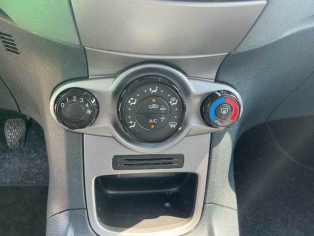 2011 ford fiesta 1.25 limited personenauto - afbeelding 14 van  27