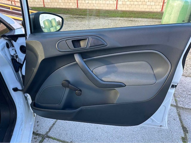2011 ford fiesta personenauto - afbeelding 22 van  35