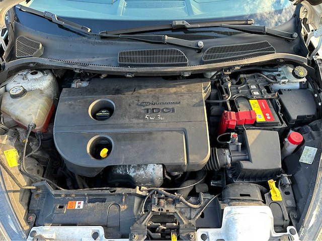 2011 ford fiesta personenauto - afbeelding 29 van  35