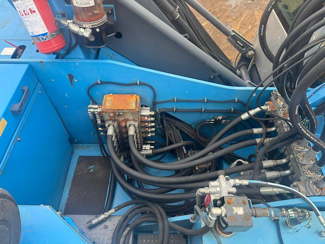 2011 fuchs mhl335 bandengraafmachine - afbeelding 11 van  13