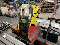 2011 gecam maxi quicker schuine kant snijmachines - afbeelding 1 van  11